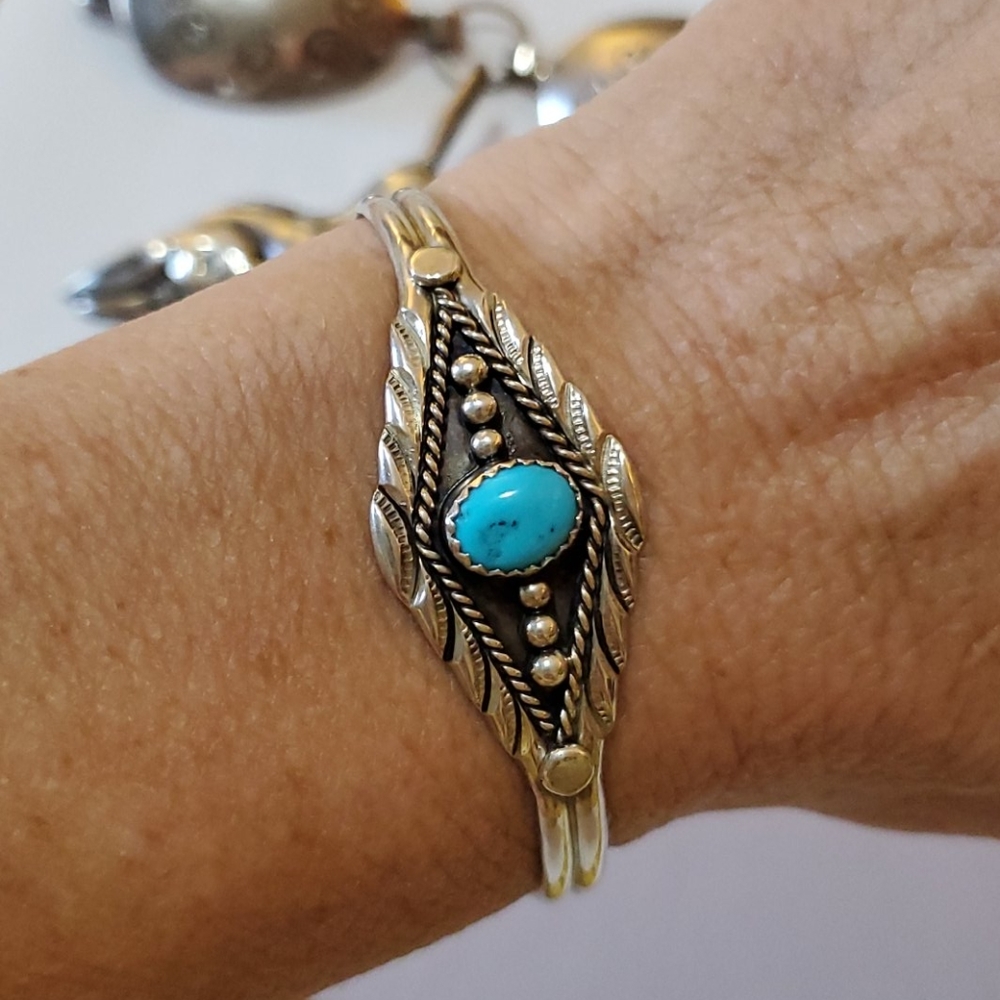 Beautiful Silver and Turquoise Bracelet Navajo